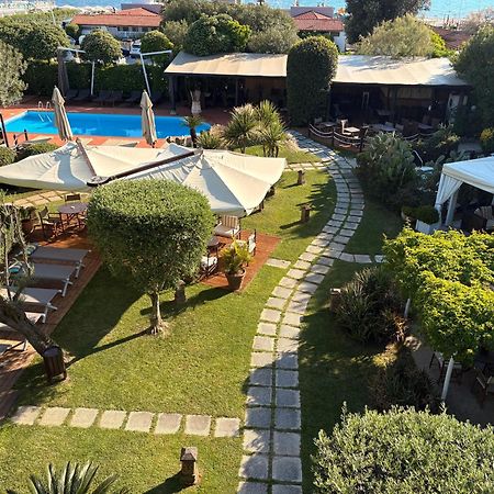 מרינה די קררה Hotel Atlantic מראה חיצוני תמונה