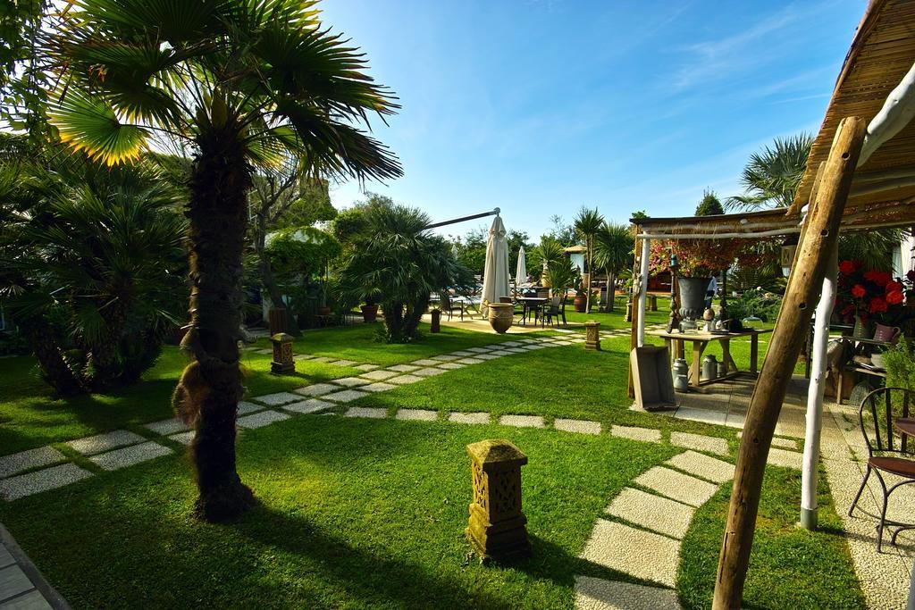 מרינה די קררה Hotel Atlantic מראה חיצוני תמונה