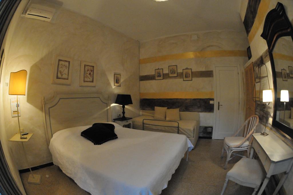 מרינה די קררה Hotel Atlantic חדר תמונה