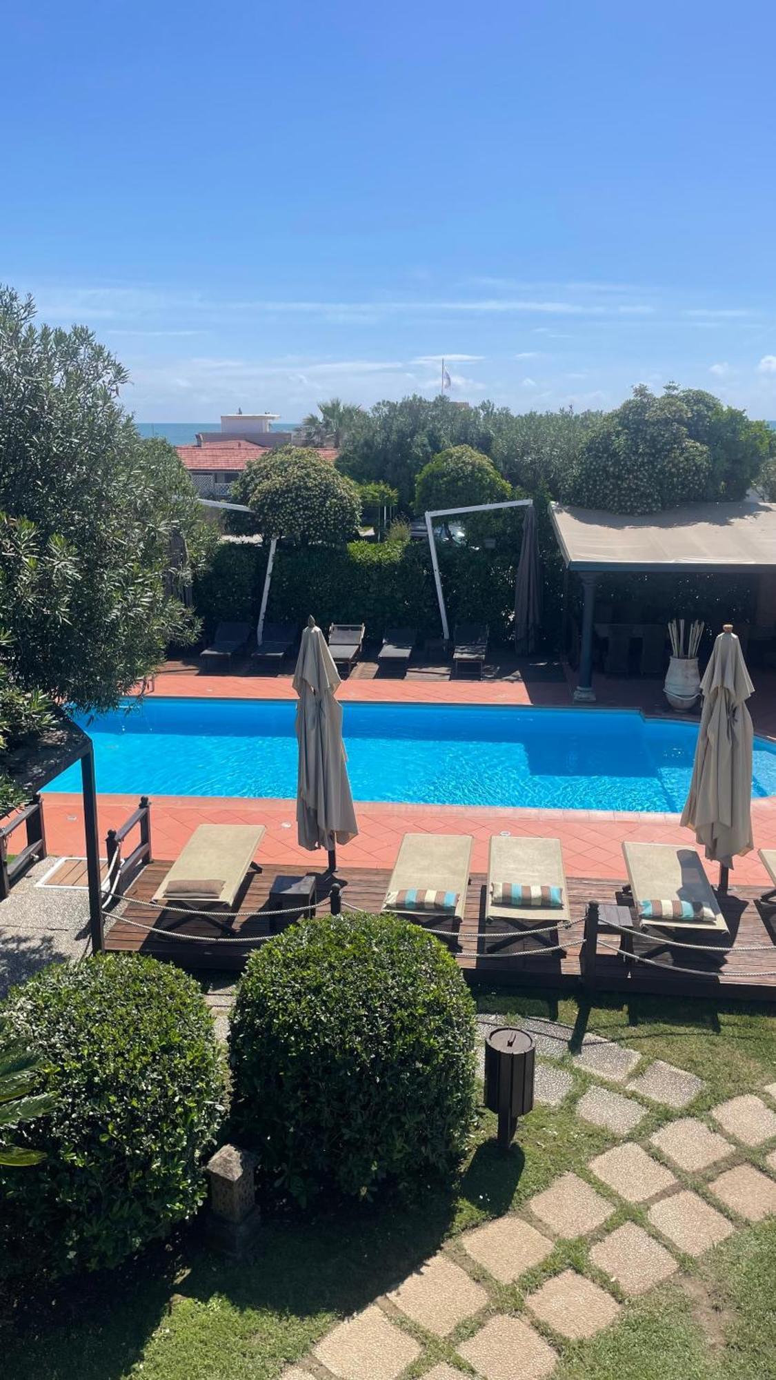 מרינה די קררה Hotel Atlantic מראה חיצוני תמונה