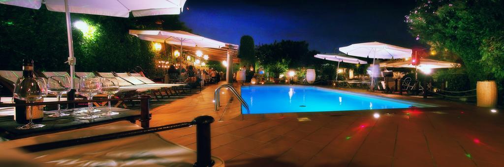 מרינה די קררה Hotel Atlantic מראה חיצוני תמונה